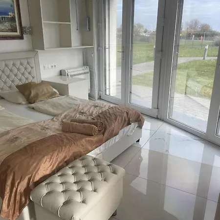 Balatonparti Gyoengyszem Apartment Keszthely