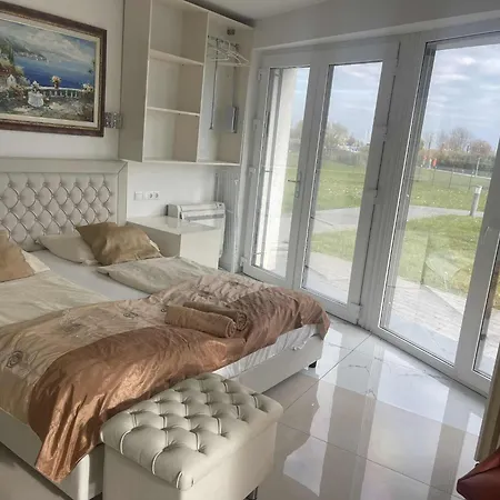 דירה Balatonparti Gyoengyszem