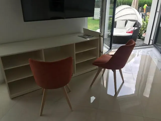 Balatonparti Gyoengyszem * Keszthely